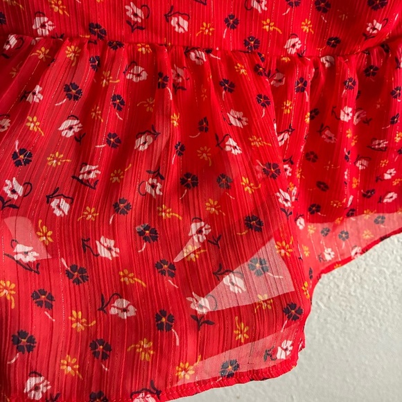 Madewell Tiered-Sleeve Peplum Top in Metallic
Prairie Posies Red 8 - Picture 9 of 12